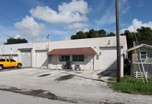 267-269 NE 32nd Ct, Oakland Park FL - Warehouse