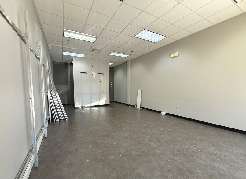 1185 W Granada Blvd, Ormond Beach, FL for lease - Interior Photo - Image 3 of 7