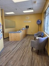 19232 Evans St NW, Elk River, MN for lease Interior Photo- Image 1 of 7