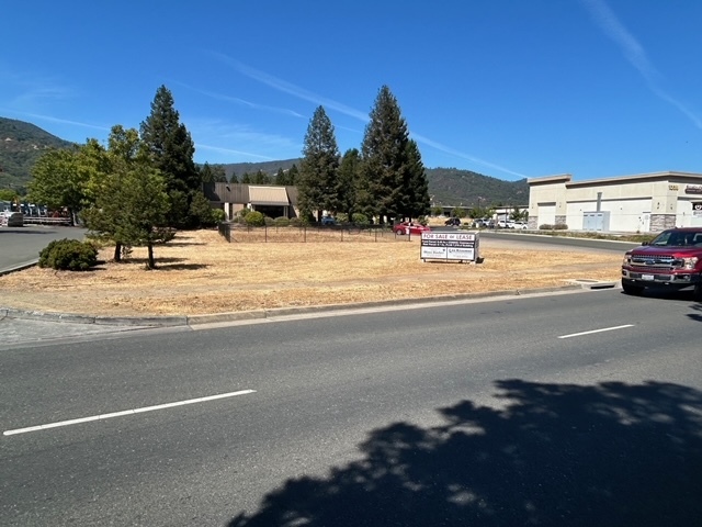 1246 Airport Park, Ukiah, CA for sale - Building Photo - Image 3 of 11