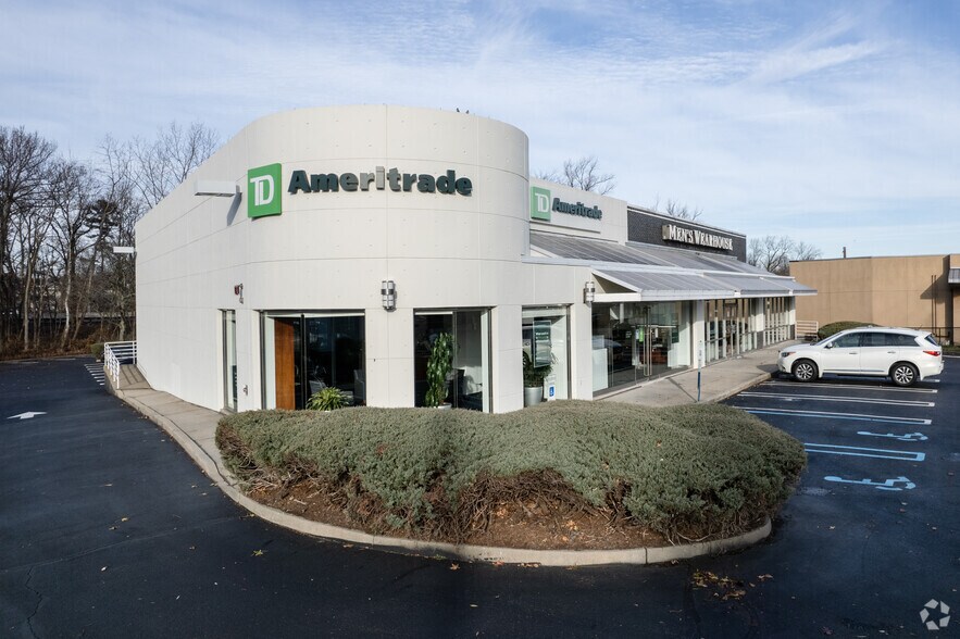 165 Route 17 South, Paramus, NJ for sale - Building Photo - Image 1 of 1