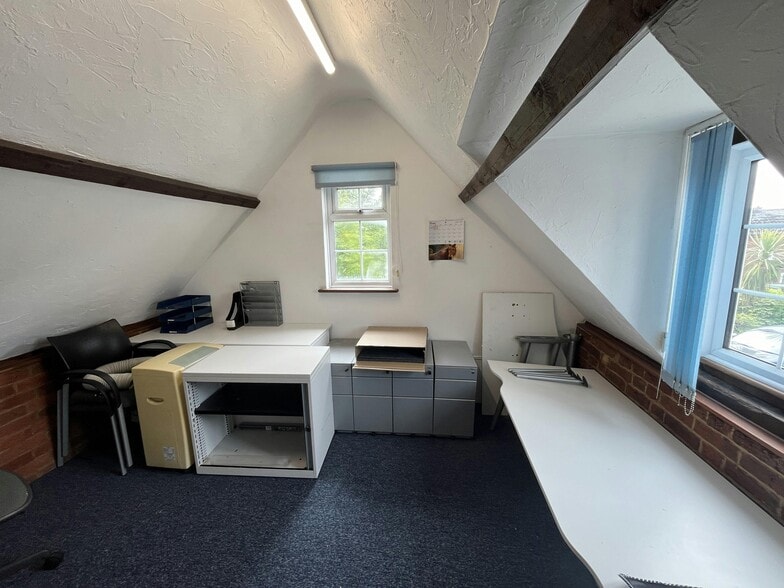 30 New St, Ringwood for lease - Building Photo - Image 2 of 5