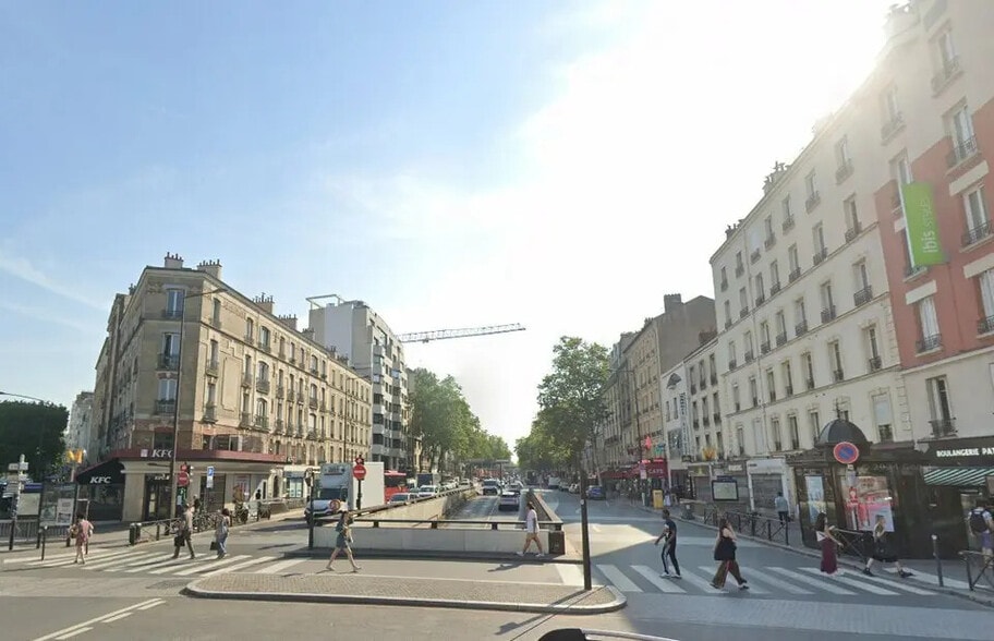 Retail in Boulogne-Billancourt for lease - Building Photo - Image 2 of 8