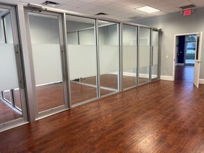 9841 Bernwood Place Dr, Fort Myers, FL for lease Building Photo- Image 2 of 2