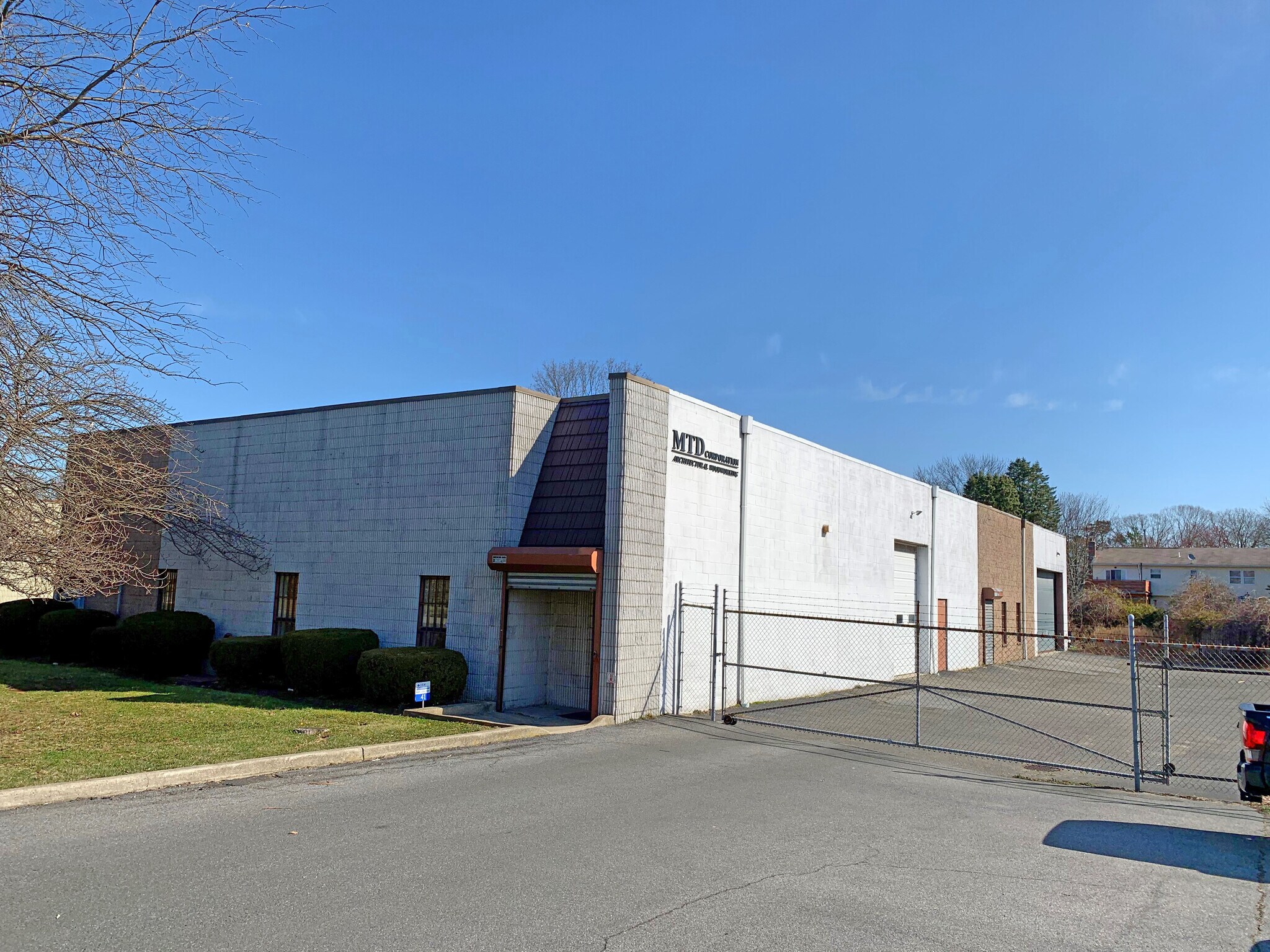 41 Otis St, West Babylon, NY for sale Building Photo- Image 1 of 1