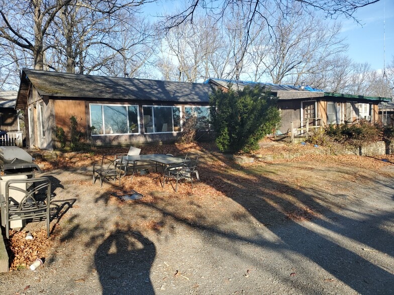 115 Melanie Way, Hyde Park, NY for sale - Building Photo - Image 3 of 8