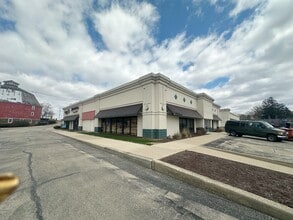 1806-1808 Round Barn Rd, Champaign, IL for lease Building Photo- Image 1 of 6