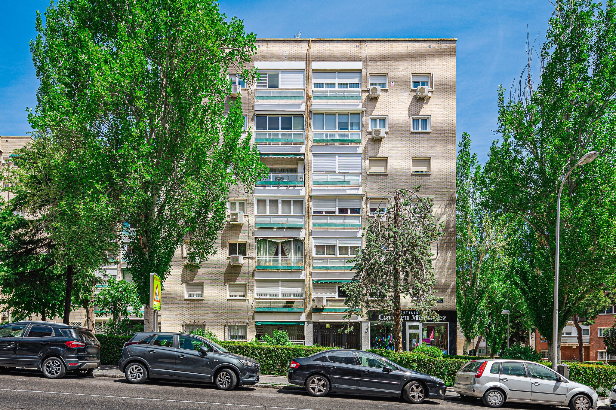 Calle de Alicún, 2, Madrid, Madrid for sale Primary Photo- Image 1 of 1