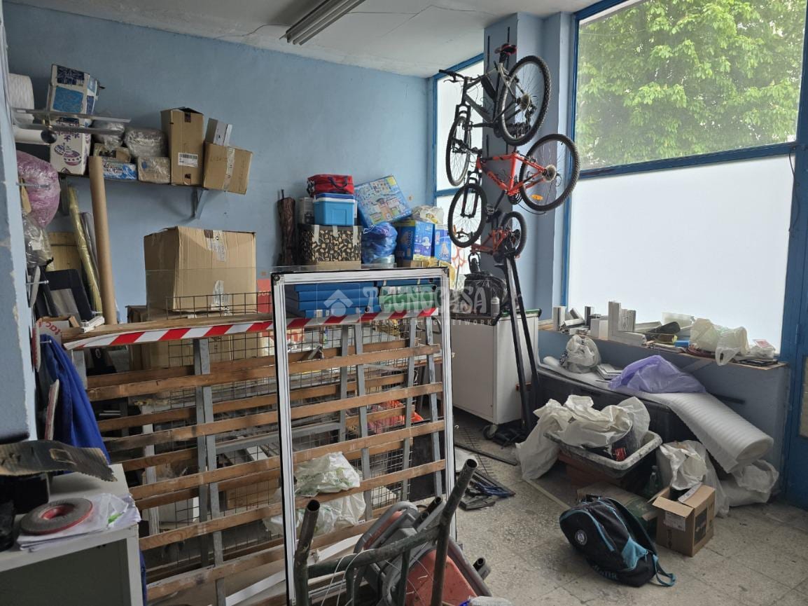 Alcorcón, MAD 28921 -  -  - Interior Photo - Image 1 of 18