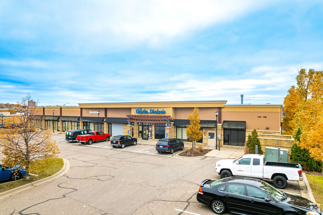 1744 Old Hudson Rd, Saint Paul, MN 55106