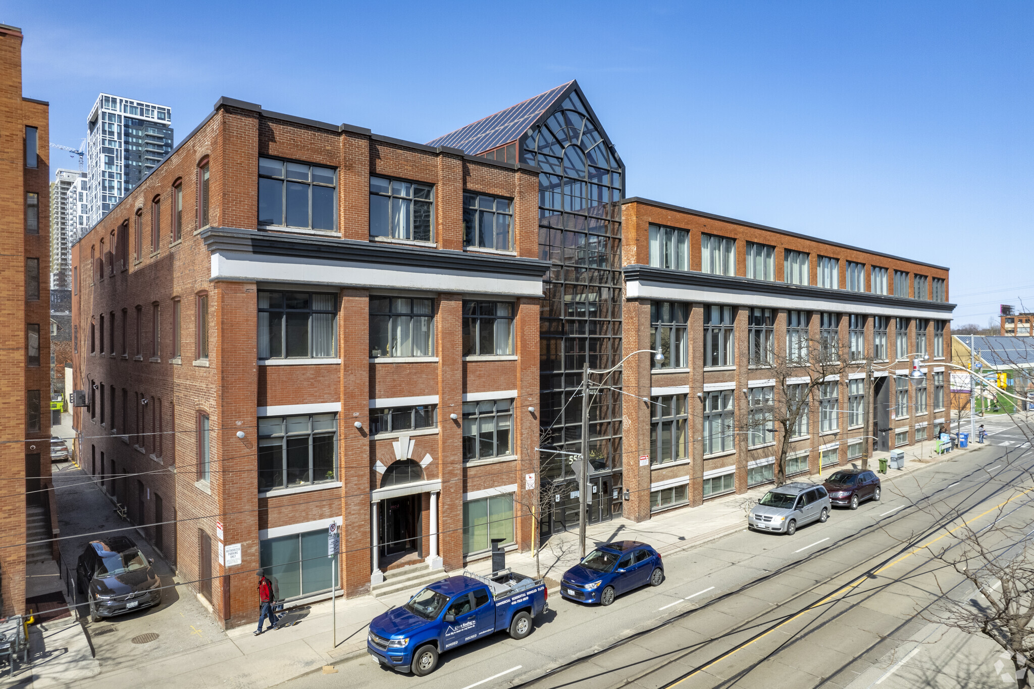 550-554 Queen St E, Toronto, ON for lease Primary Photo- Image 1 of 5