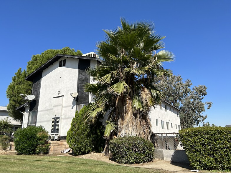 3604 Panama Ln, Bakersfield, CA for sale - Primary Photo - Image 1 of 7