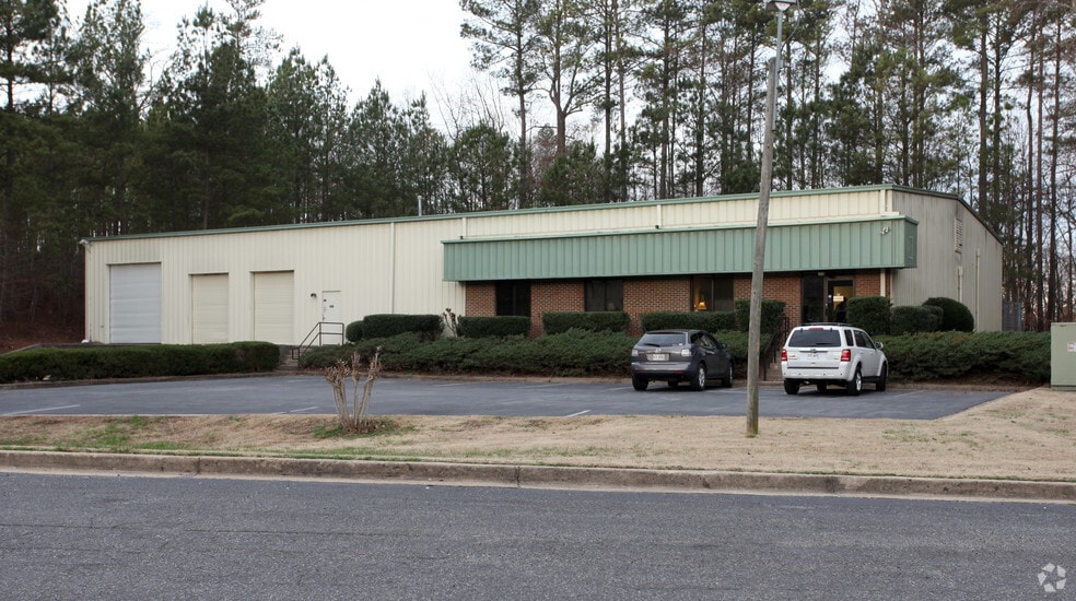 6575 Industrial Way, Alpharetta, GA for sale - Primary Photo - Image 1 of 2