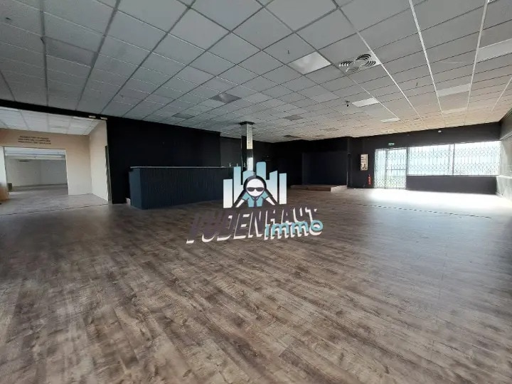 Retail in Portet-sur-Garonne for lease - Interior Photo - Image 1 of 10