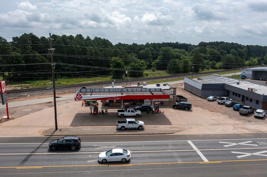 514 S Eastman Rd, Longview, TX for sale - Building Photo - Image 3 of 11