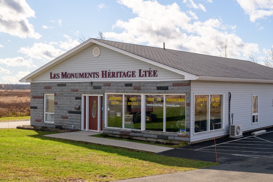 201 Amirault St, Dieppe, NB E1A 6Y9