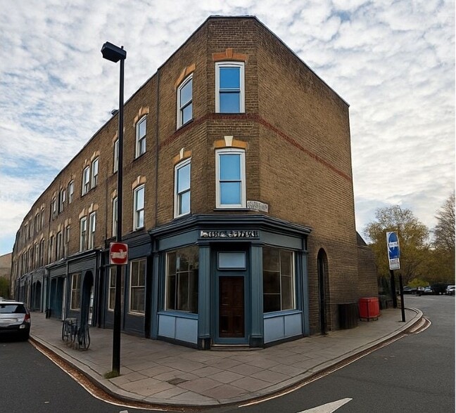47 Newington Green Rd, London for sale - Building Photo - Image 1 of 1