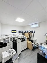 Retail in Alfortville for lease Interior Photo- Image 2 of 3