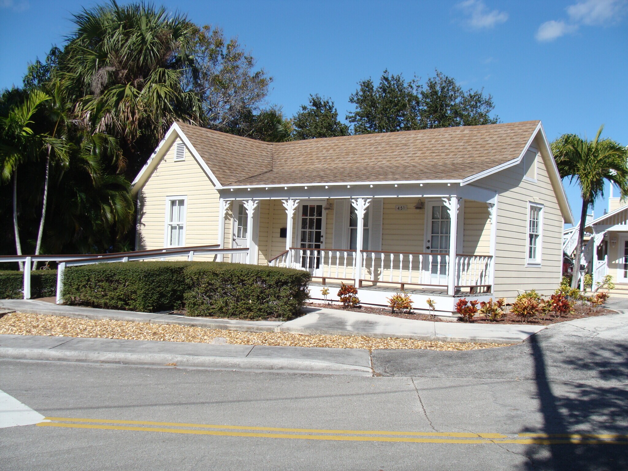 451 SE Riverside Dr, Stuart, FL for sale Building Photo- Image 1 of 1
