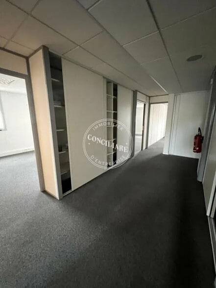 Office in Toulouse for lease - Interior Photo - Image 3 of 5