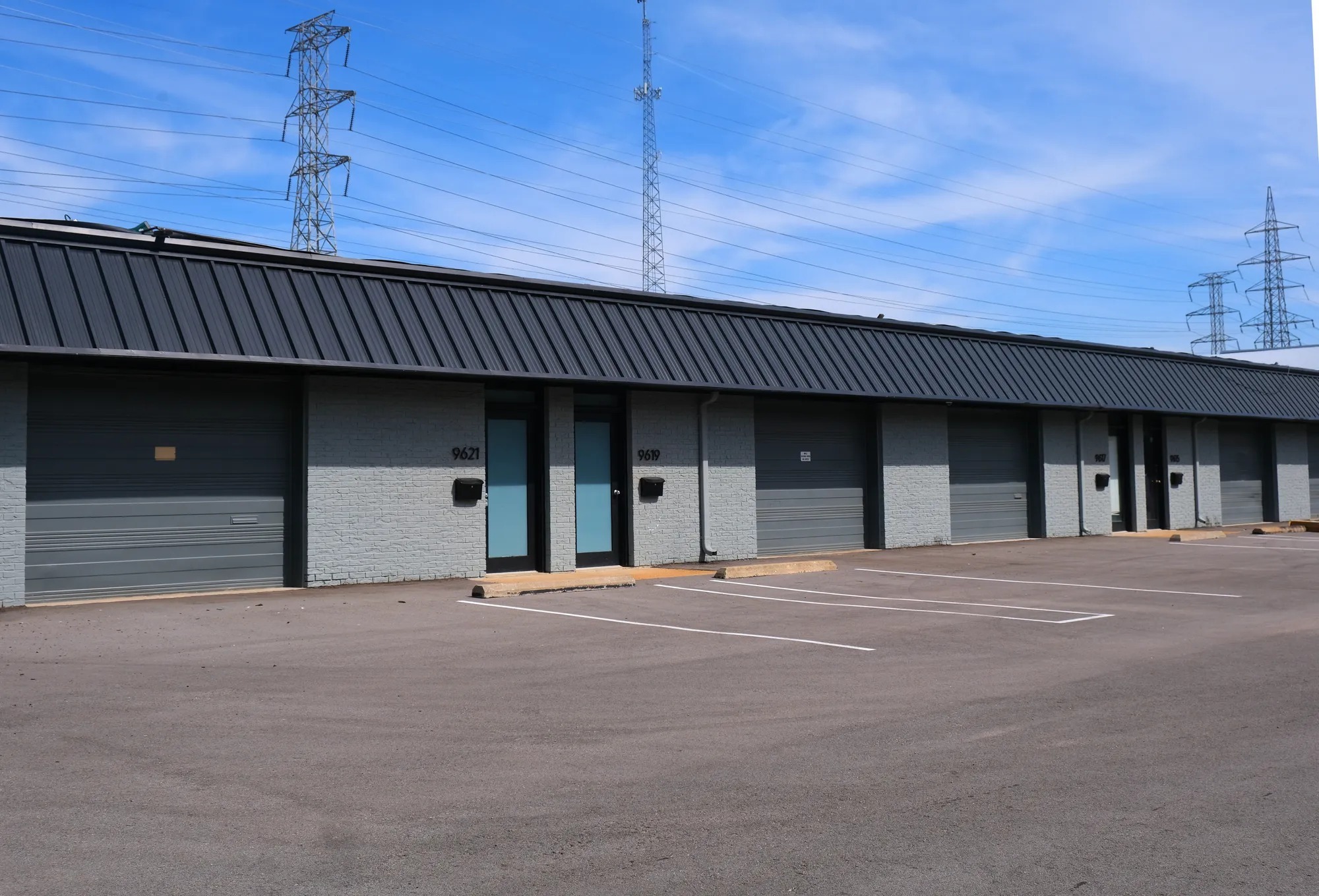 9601-9621 Dielman Rock Island Industrl Dr, Olivette, MO for lease Building Photo- Image 1 of 6