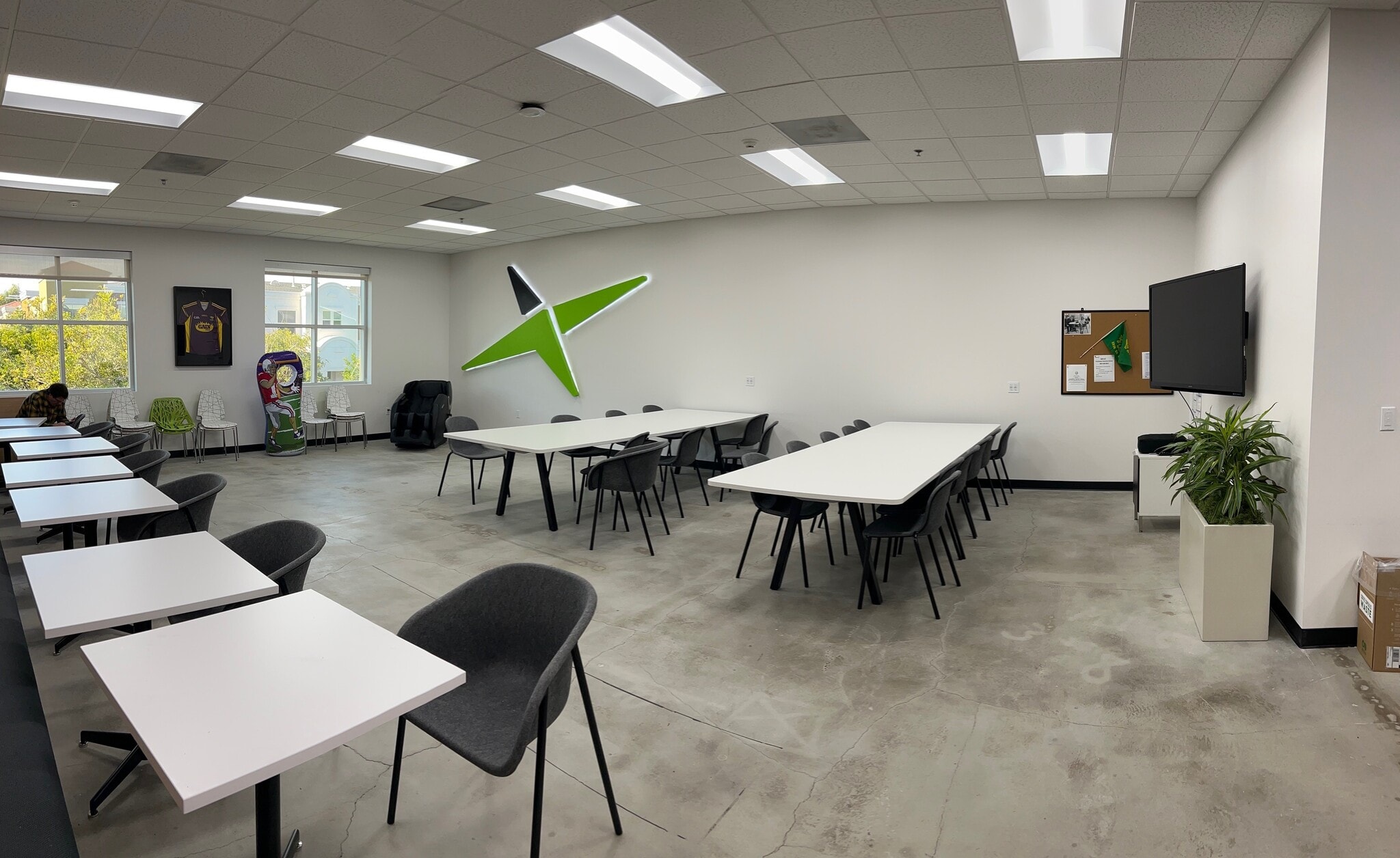 4851 Paramount Dr, San Diego, CA for lease Building Photo- Image 1 of 11