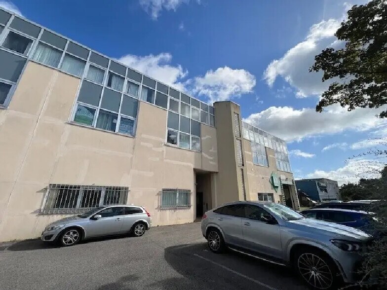 655 Avenue Roland Garros, Buc for sale - Building Photo - Image 1 of 8