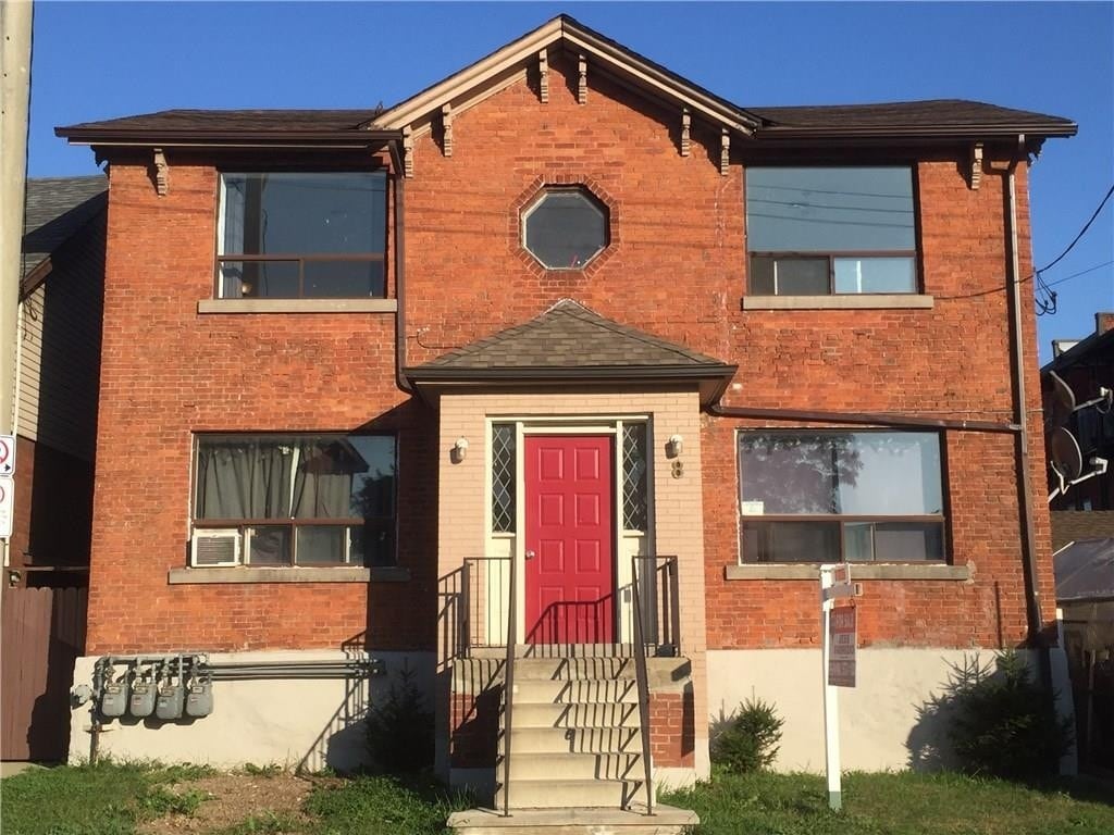 8 St. Matthews Ave, Hamilton, ON for sale Primary Photo- Image 1 of 1