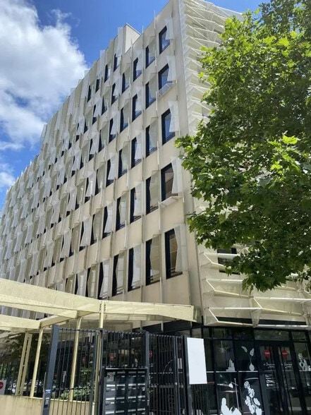 Office in Toulouse for lease - Building Photo - Image 1 of 19