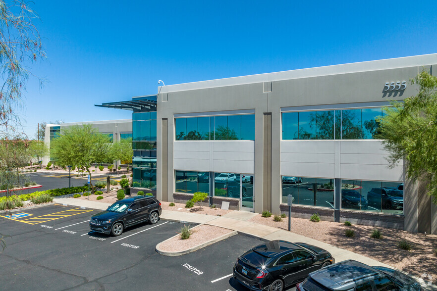 5555 E Van Buren St, Phoenix, AZ for lease - Building Photo - Image 2 of 6