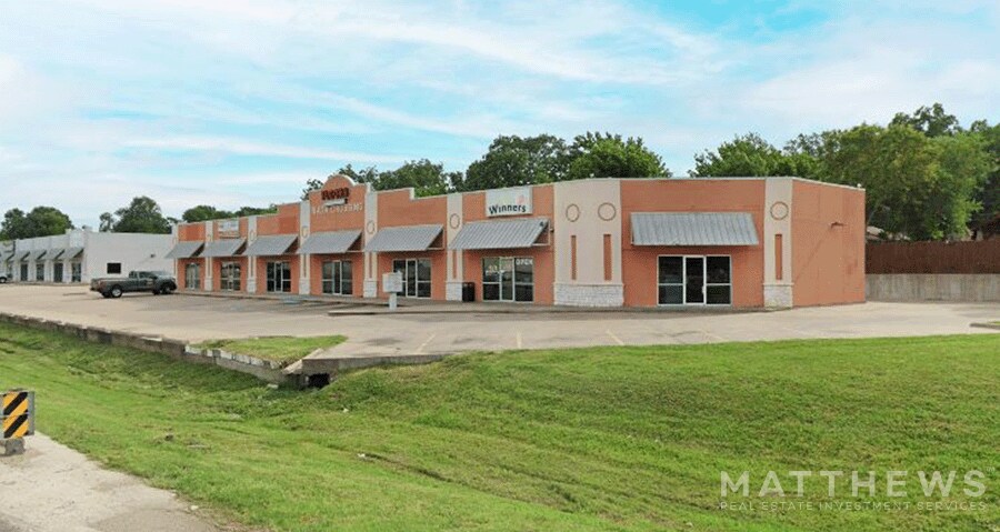 1401 S Sam Rayburn Fwy, Sherman, TX for lease - Building Photo - Image 2 of 4