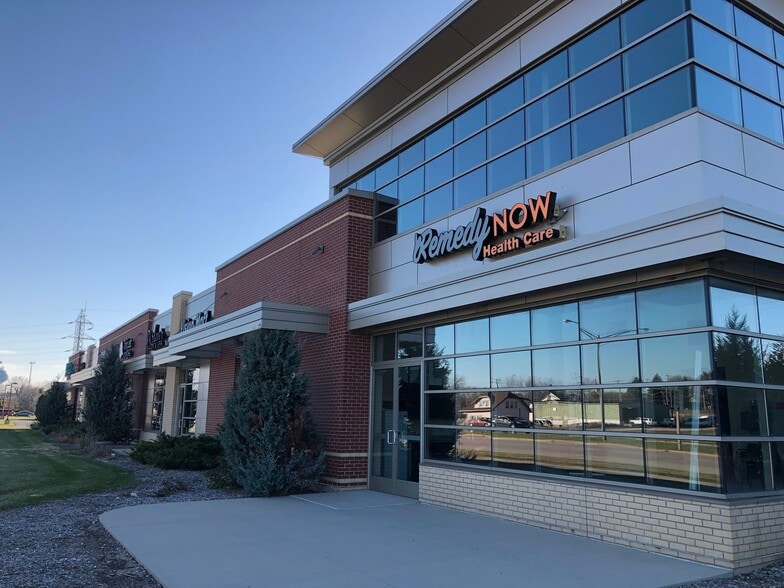 Howell Ave, Oak Creek, WI for lease - Building Photo - Image 2 of 6