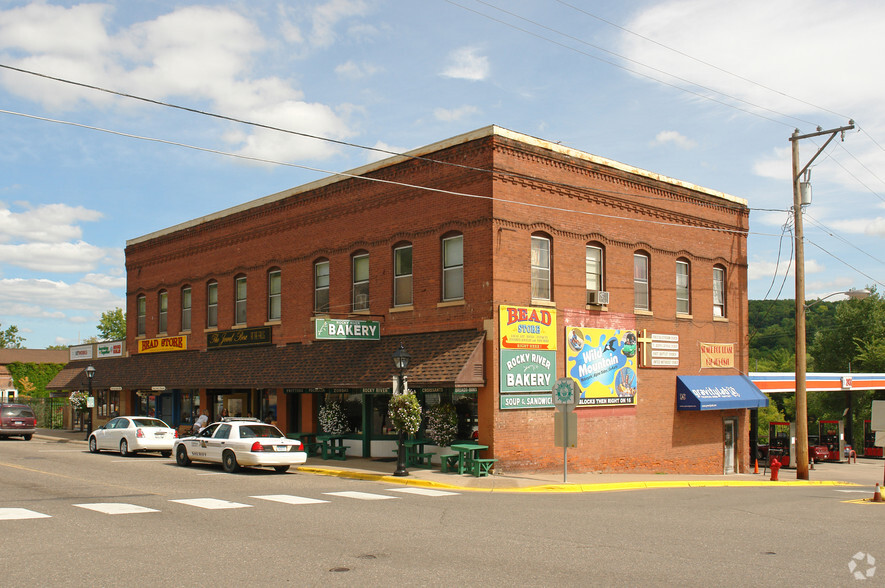 360-364 Bench St, Taylors Falls, MN for sale - Primary Photo - Image 1 of 1