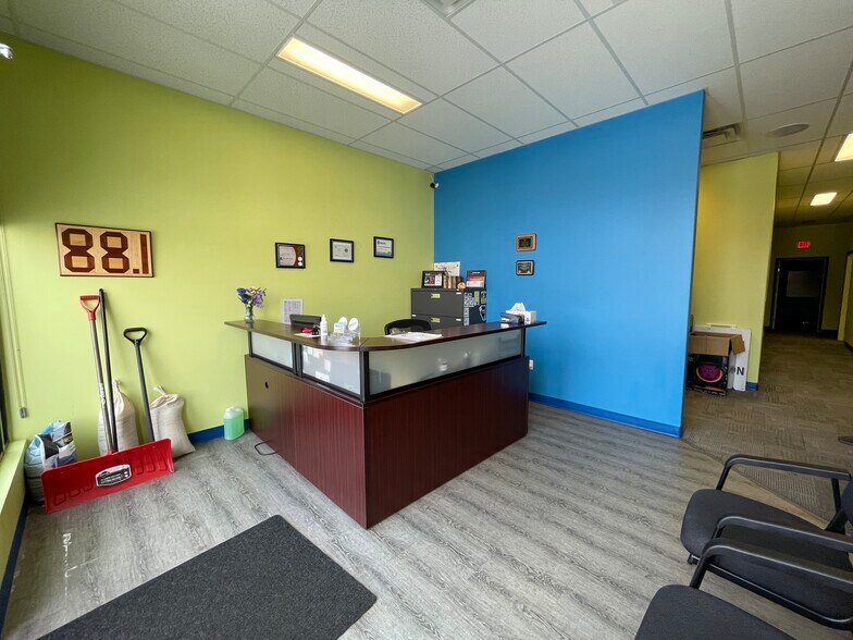 4504 50th St, Stony Plain, AB T7Z 1L5 Retail for Lease