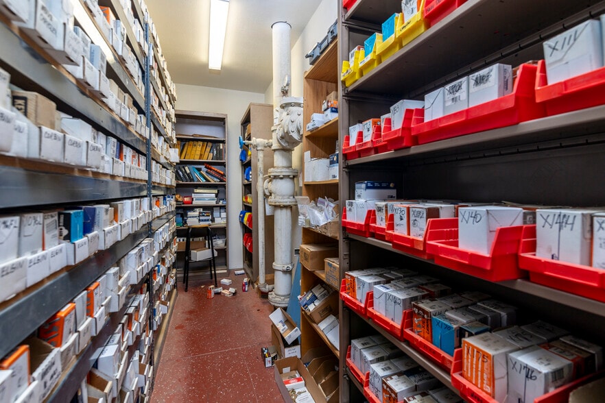 410 N State St, Hemet, CA for sale - Building Photo - Image 2 of 25