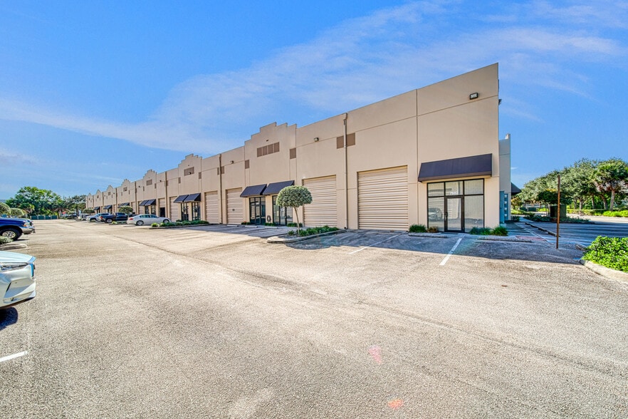 7602-7664 SW Jack James Dr, Stuart, FL for sale - Building Photo - Image 3 of 9