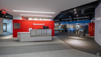 1250 W Sam Houston Pky, Houston, TX for lease Interior Photo- Image 2 of 15