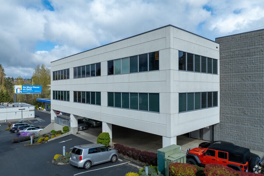 2122 164th St SW, Lynnwood, WA for lease - Building Photo - Image 2 of 6