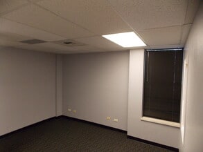 6595 S Dayton St, Greenwood Village, CO for lease Interior Photo- Image 2 of 3