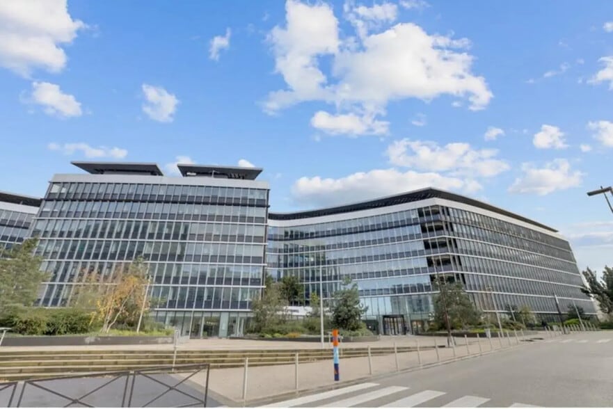 18-20 Rue Des Deux Gares, Rueil-Malmaison for lease - Building Photo - Image 2 of 5