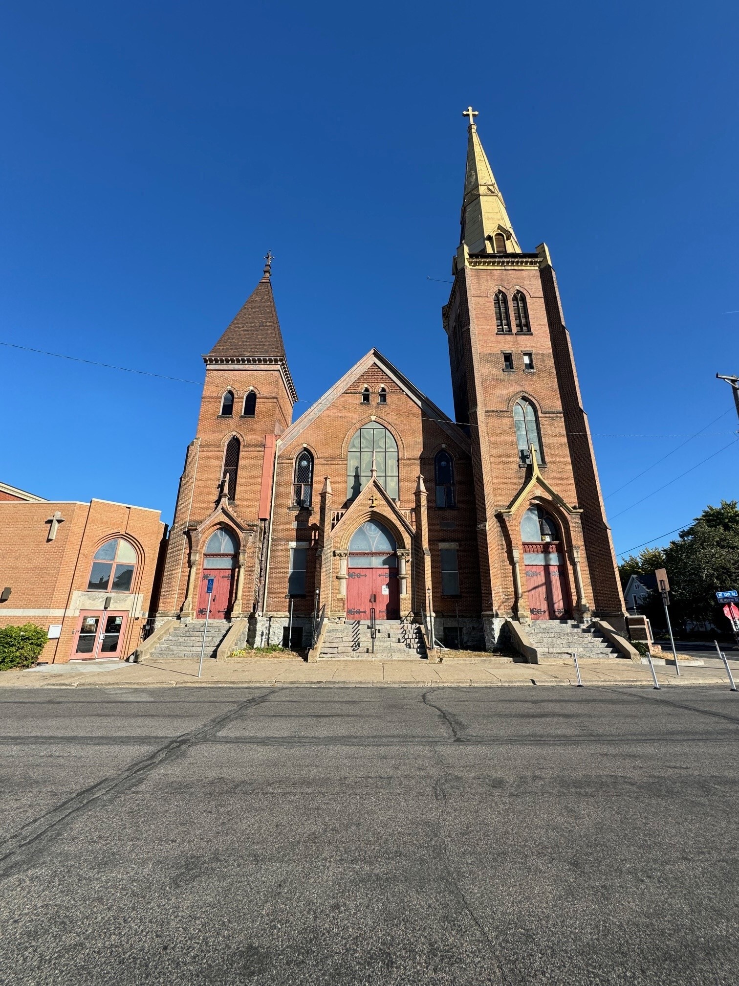 697 13th Ave NE, Minneapolis, MN for sale Building Photo- Image 1 of 13