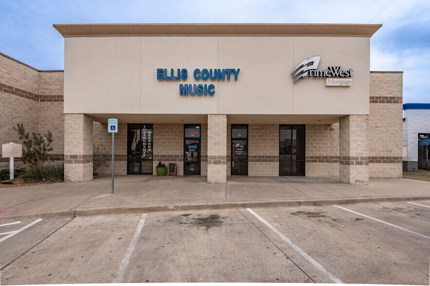 1568 N Highway 77, Waxahachie, TX for sale - Building Photo - Image 1 of 1