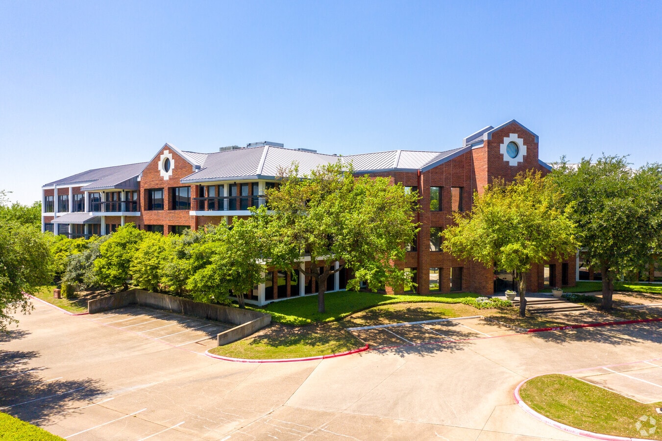 2200 N Greenville Ave, Richardson, TX 75082