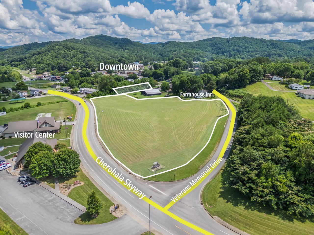 1 Cherohala Skwy, Tellico Plains, TN for sale Primary Photo- Image 1 of 11