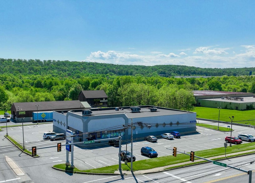 4135 N George St Extn, Manchester, PA for lease - Building Photo - Image 2 of 2