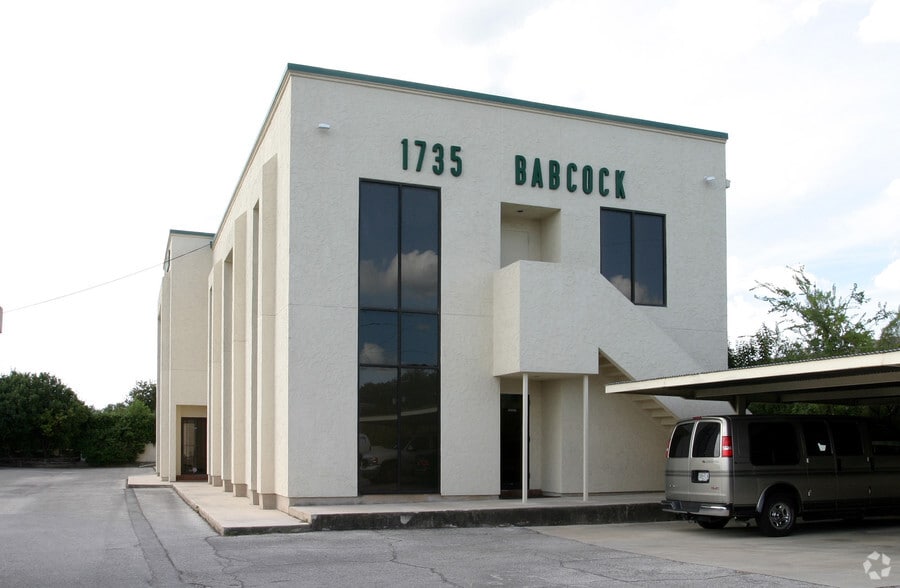 1735 Babcock Rd, San Antonio, TX for lease - Primary Photo - Image 1 of 2