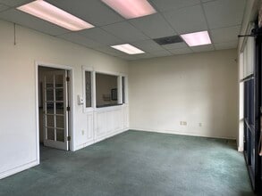 1234 W Chapman Ave, Orange, CA for lease Lobby- Image 1 of 13