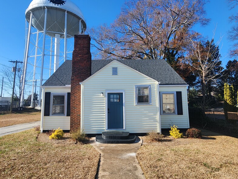 109 Few St, Greer, SC for lease - Building Photo - Image 1 of 20