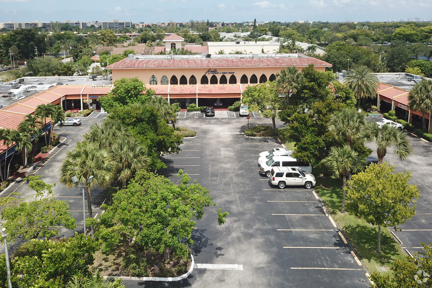 3800-3868 N University Dr, Sunrise, FL for lease - Building Photo - Image 2 of 13