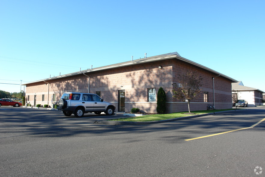 154 Cooper Rd, West Berlin, NJ for sale - Primary Photo - Image 1 of 1